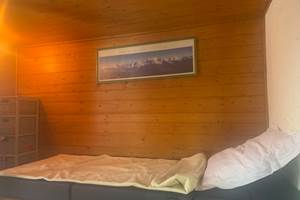 Le lit est de 90x200