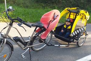 Location de vélos électriques avec remorque ou siège enfant
