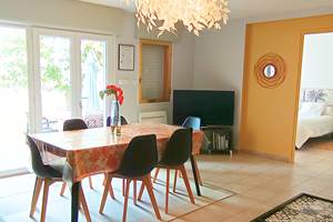 séjour donnant sur le jardin de la Location Ajaccio Aéroport