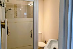 Salle d'eau et coin wc