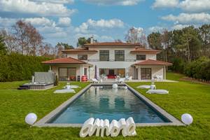 Villa House Zyx