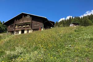 Le Chalet Lachat: 2 demi chalets de 99m2 en duplex