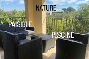 TERRASSE AVEC SALON DE JARDIN
