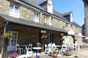Hotel Du Tertre in Mont-Dol, France