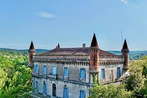 Le CHATEAU du VILLAREL : confort et authenticité