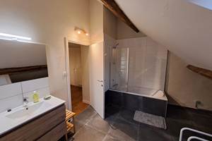Grande salle de bains