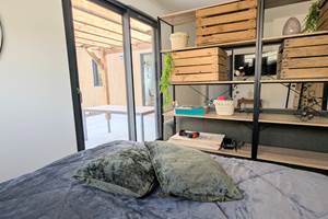 chambre-salon-des-hebergement-insolites