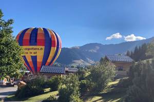 La Montgolfière atterrit aux chalets d'Heidi