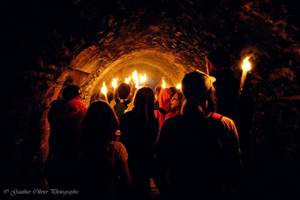 Visite nocturne aux flambeaux dans le château fort de Bouillon