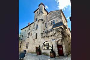 #perigueux #perigord #dordogne #grandperigueux #sudouest #visiteguidee #baladesguideesdecamille #tourisme #patrimoine #histoire #anecdotes #gastronomie #france #dordogneperigordtourisme #visitfrance #visitdordogne #perigordblanc-presta