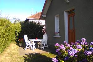 TERRASSE AVEC SALON DE JARDIN