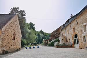Al Moulin de Vézelay — Esterni