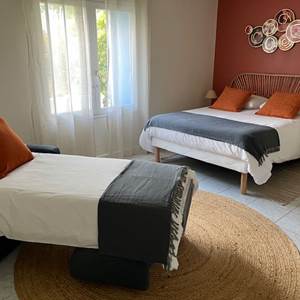 CHAMBRE CIGONGE LIT OUVERT