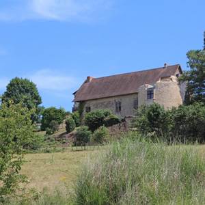 Vue du château depuis le village