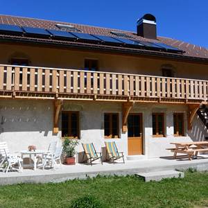 Gîtes Tré le Grenier - Les Moussières - charmant gîtes - extérieur