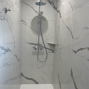 Première salle de bain