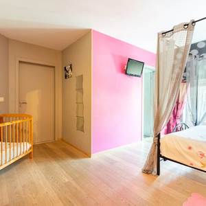 Grande Chambre familiale : parents - 2 adolescents - 1 bébé