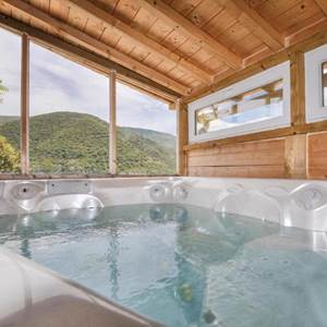 MM 02 photo jacuzzi 1b