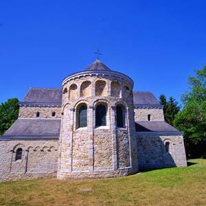 L'église de Xhignesse jouxte nos gîtes