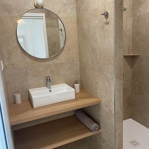Première salle de bain