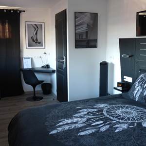 Chambre Léa La Colline aux Yeux Doubs 4
