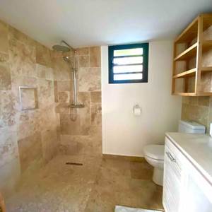 Chambre 12 - salle d'eau
