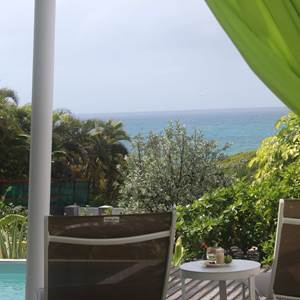 Iguane House villas & Micro Spa Villa Mangrove vue mer depuis les transats