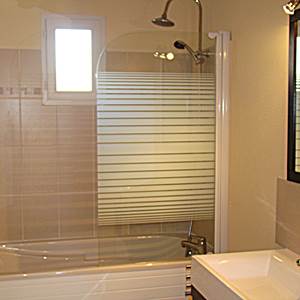ETANG VALLIER RESORT VILLA TINA SALLE DE BAIN
