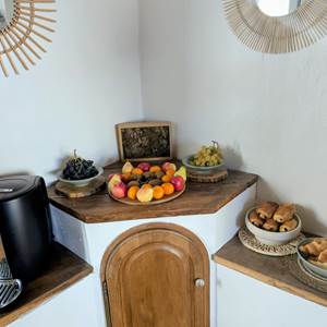 petit-dejeuner-fruits-viennoiseries-saisonnee-centres-aveyron.jpg-options