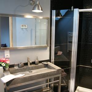 salle de bain chambre de Marie