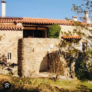 Massane Mas vue ext. arche et terrasse