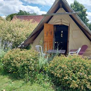 La cabane au milieu des fleurs