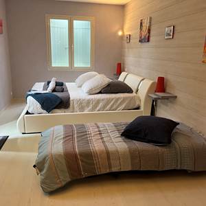 lit d'appoint possibilité d'un lit bébé sur demande