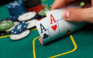 initiation poker table hôtes la forestière quercy