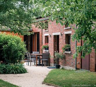 Façade du gîte en été