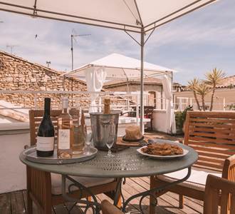 I just discovered the stunning rooftop