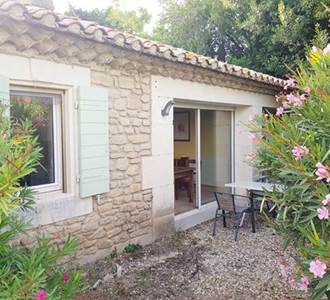 facade-gite-saint-remy-de-provence