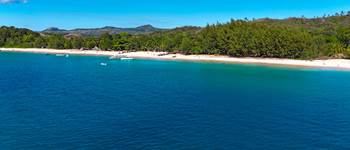 Plage déserte Nosy Be
