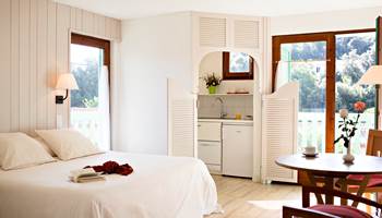 résidence la pinède-presta