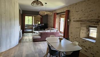 salon-gite-boise-aveyron-piece-de-vie.jpg-presta