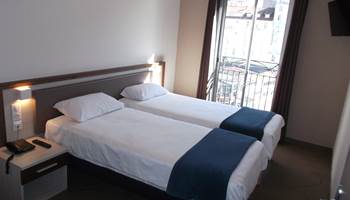 vue de la chambre avec la nouvelle literie-presta