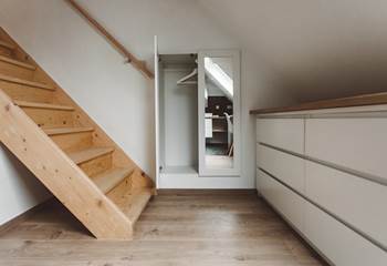 301 CHAMBRE SUPERIEUR - ARMOIRES