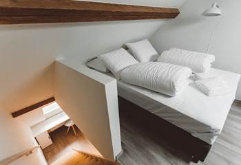 302 STUDIO AVEC CUISINE -CHAMBRE