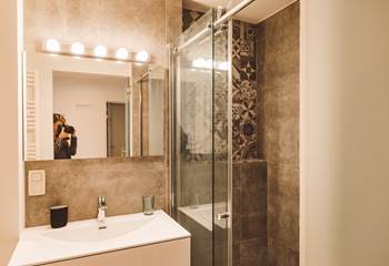 306 STUDIO DELUXE AVEC CUISINE SALLE DE BAIN