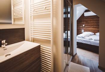 306 STUDIO AVEC CUISINE SALLE DE BAIN