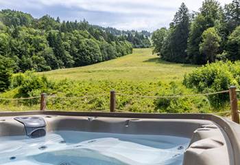 La terrasse avec Jacuzzi