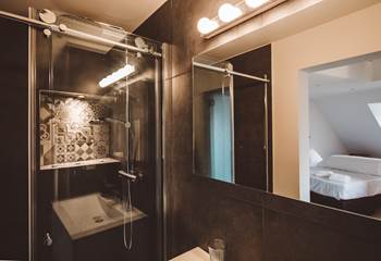 304 CHAMBRE DELUXE DOUCHE