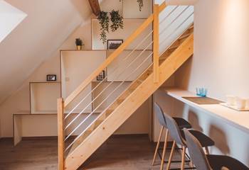 305 STUDIO AVEC CUISINE DELUXE SALON