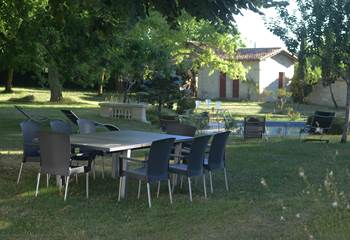 2 9 2 Table de Jardin