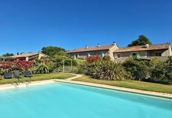 Été en Provence : piscine du mas des figues